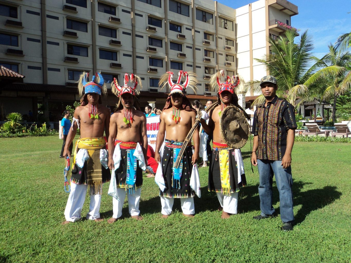 flores island tour 4d3n
