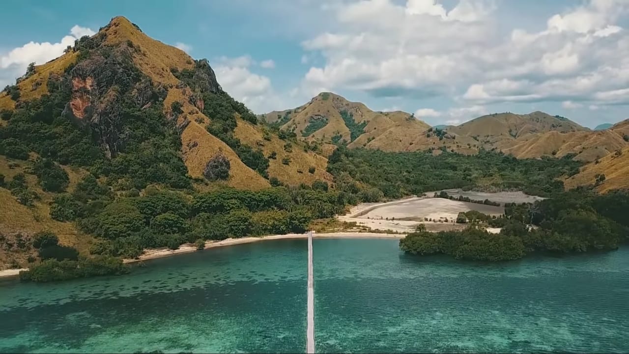 rinca island tour