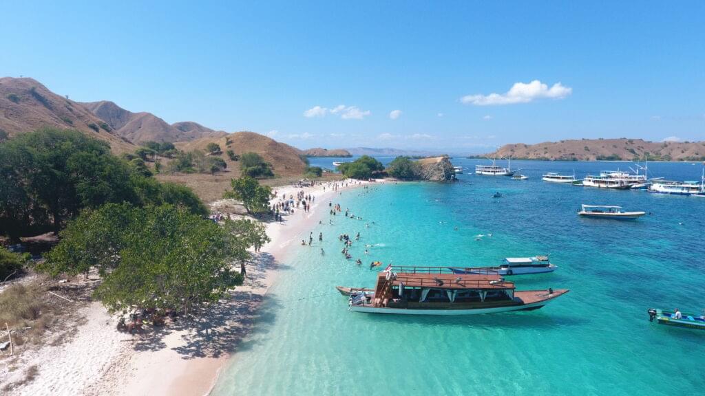 komodo tour 2d1n