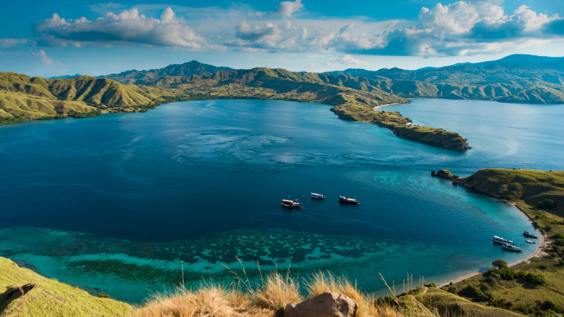 glili laba komodo tour 2d1n